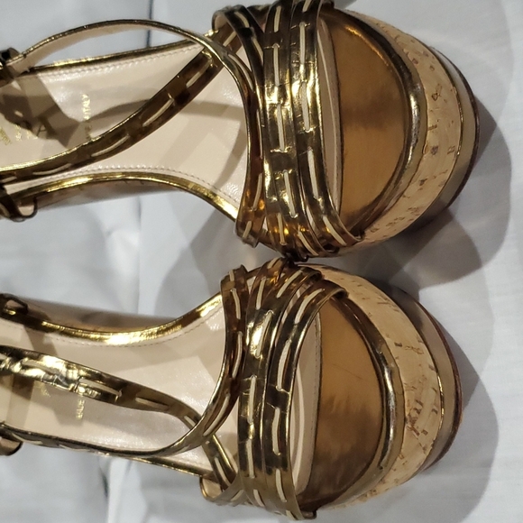 Prada gold cork platform heeled sandals gorgeous - Picture 2 of 13